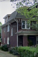 Building Photo - 5714 Woodmont St
