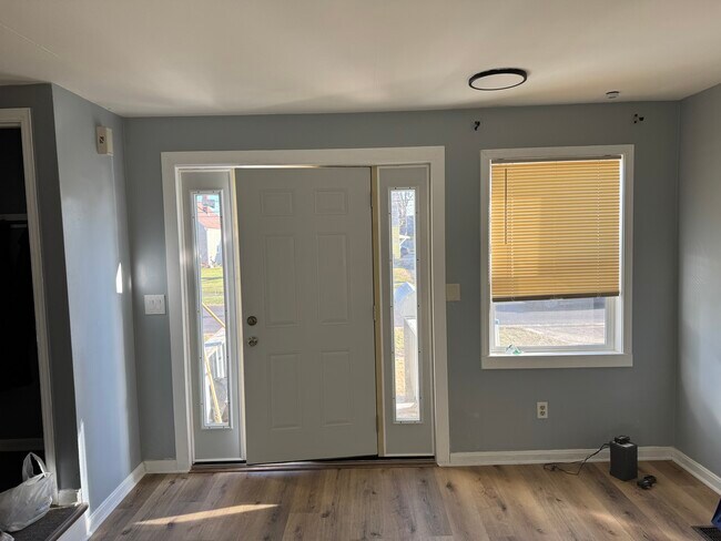 Building Photo - 3758 Palm Ave