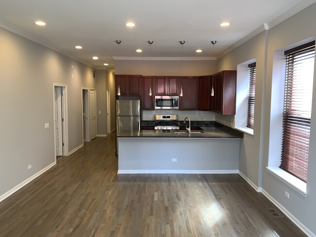 Foto del edificio - 2717 N Halsted St