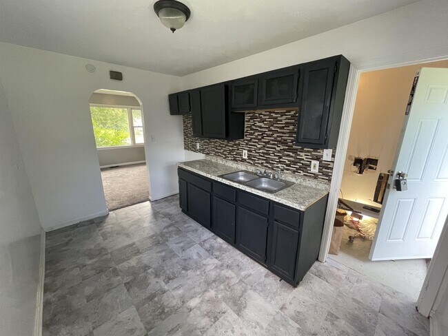 Foto del edificio - 4816 E 173rd St