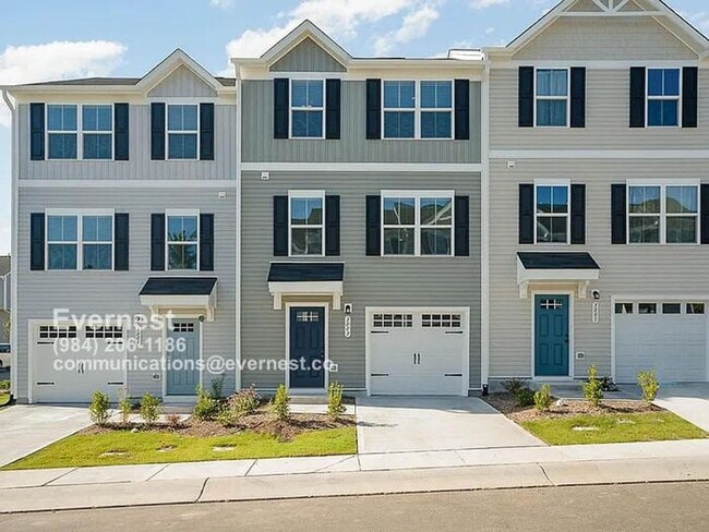 Building Photo - 3003 Soft Breeze Dr