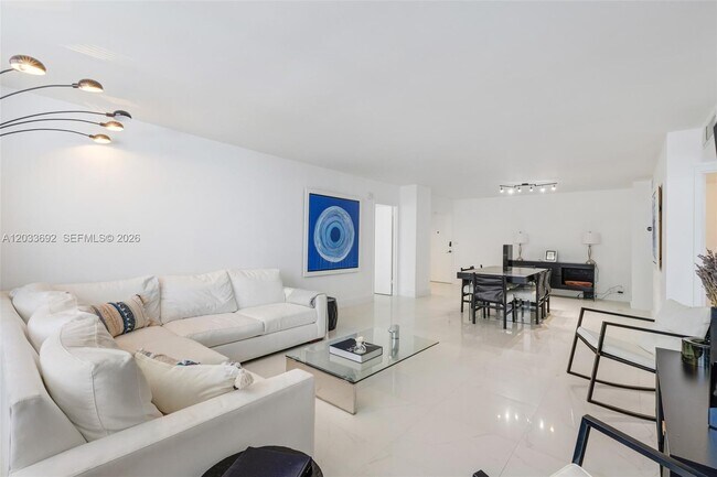 Foto del edificio - 9511 Collins Ave