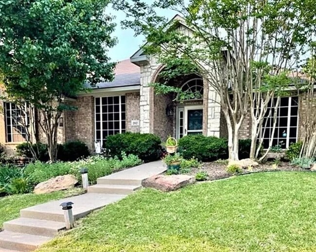 Building Photo - 202 Tupelo Dr