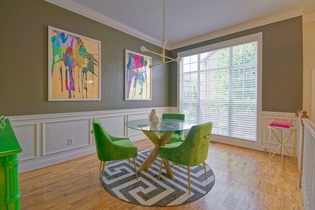 Foto del edificio - 2665 Rivers Edge Dr NE