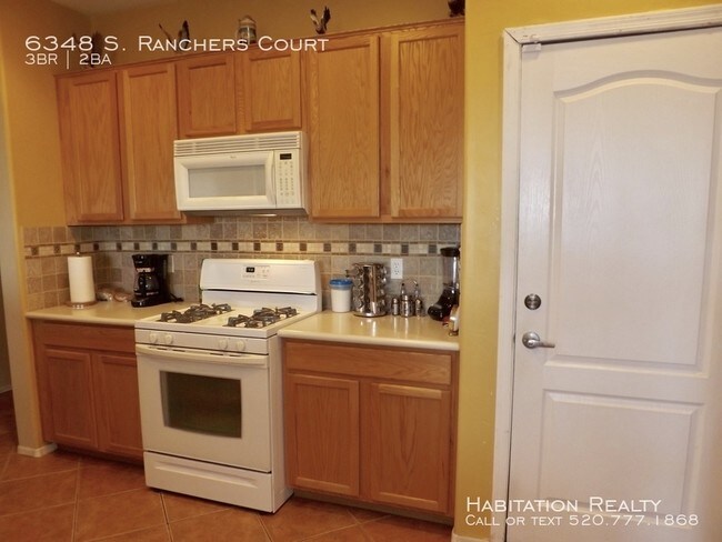 Building Photo - Tucson Mountain Ranch 3bd/2ba