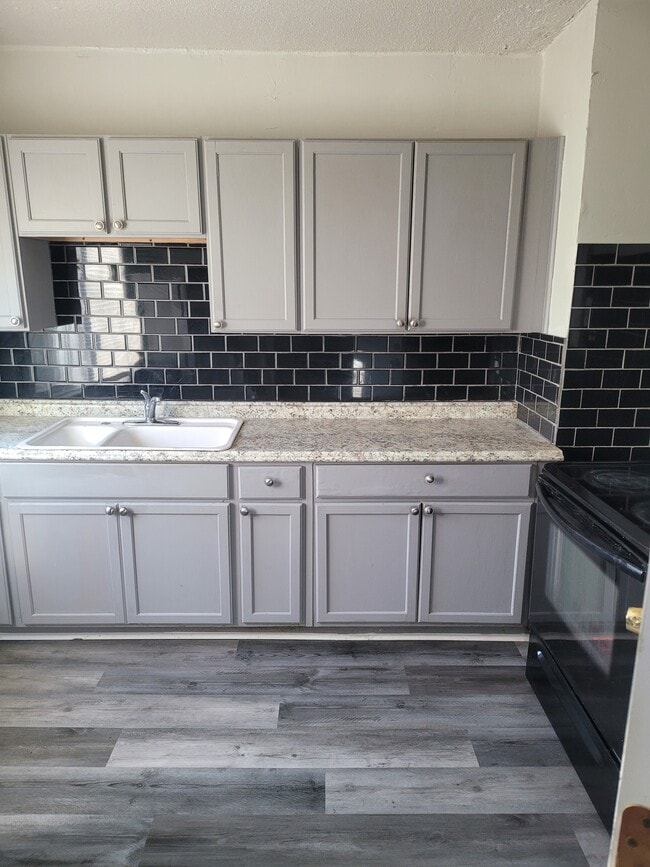 Foto del edificio - 15849 Indiana St