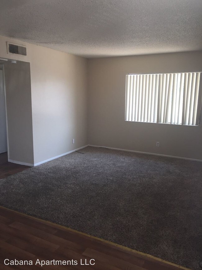 Building Photo - 728 Aster Ln