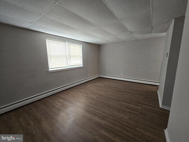 Foto del edificio - 5302 Duffield St