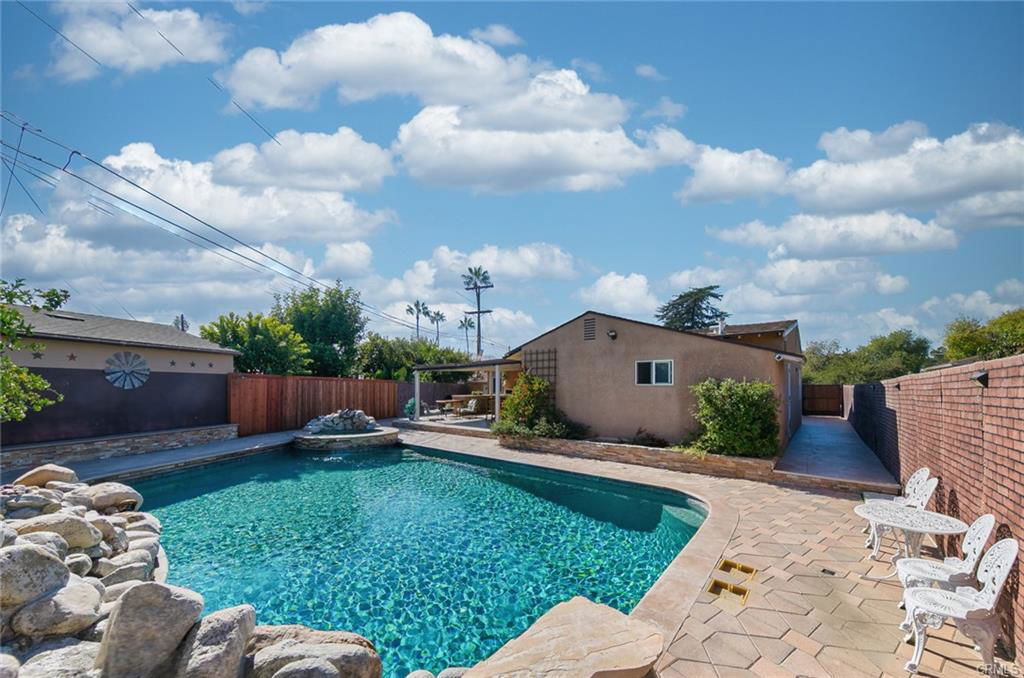 Foto principal - 814 Kellogg Ave