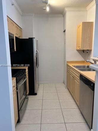 Building Photo - 6841 SW 44th St