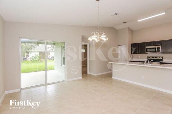 Foto del edificio - 1717 SW Millikin Ave