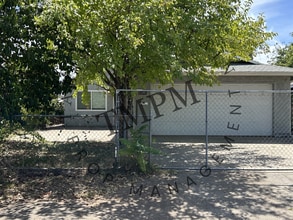 Building Photo - 2105 C St