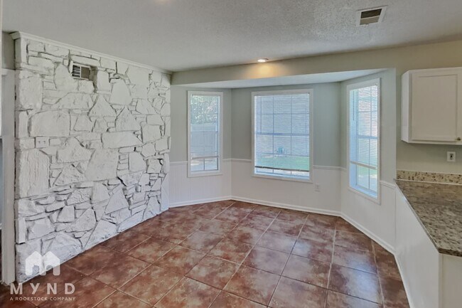 Foto del edificio - 2569 Richwood St