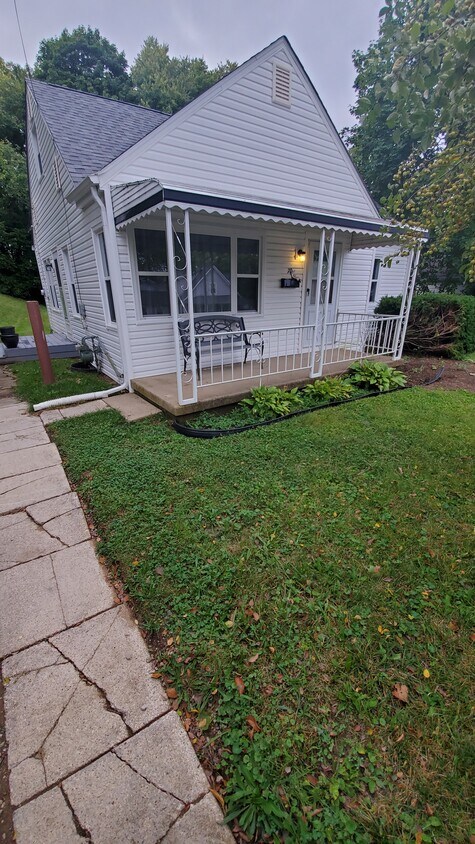 Primary Photo - 70 N East St