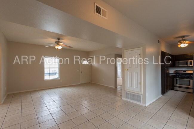 Building Photo - 3621 Jamaican Palm Dr