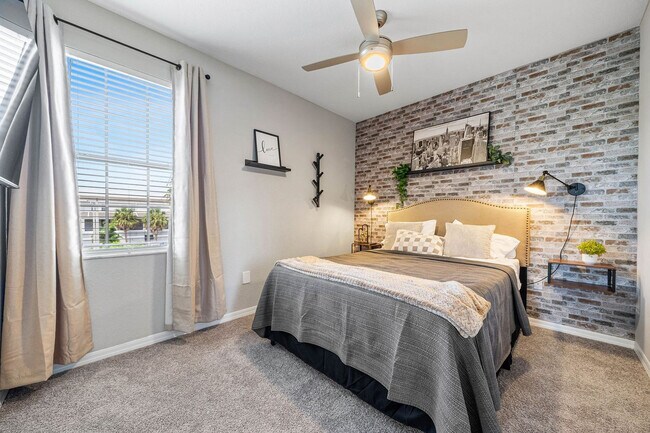 Building Photo - 10056 Montague St