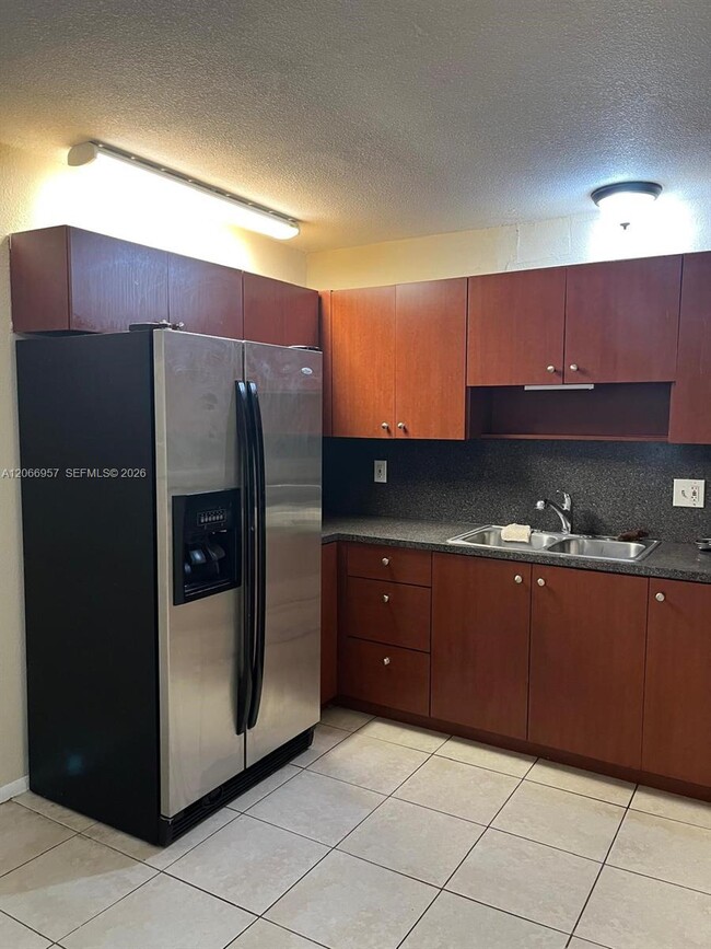 Building Photo - 7721 SW 10th Ct