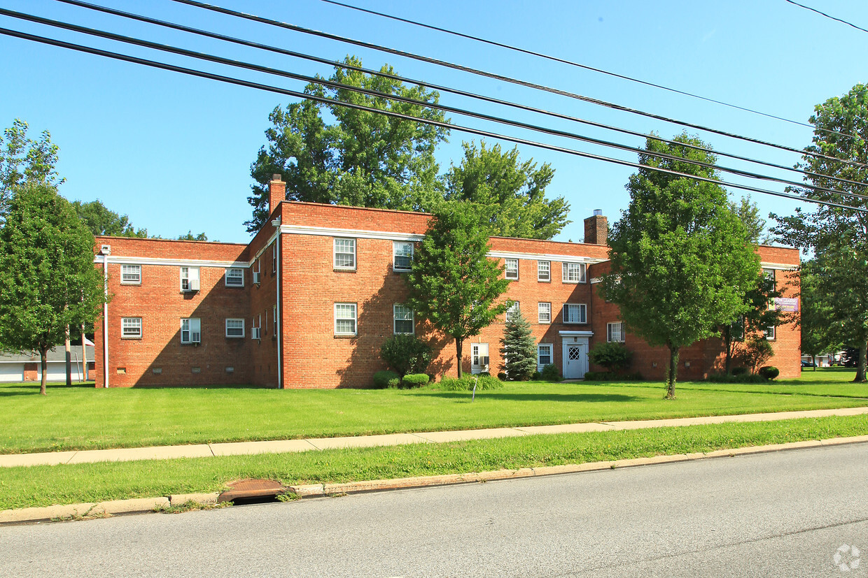 Primary Photo - Shoreway Court Apartments