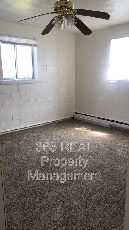 Building Photo - 1231 Pleasant Acres Dr