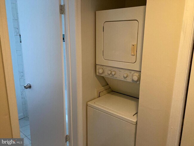 Building Photo - 3809 W St SE