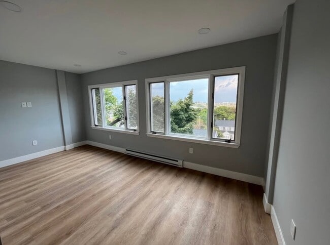 Building Photo - 31 Faywood Ave
