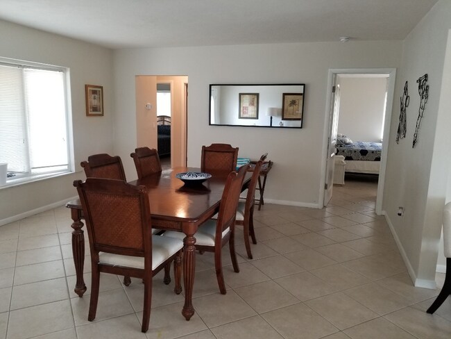 Foto del edificio - 847 N Collier Blvd