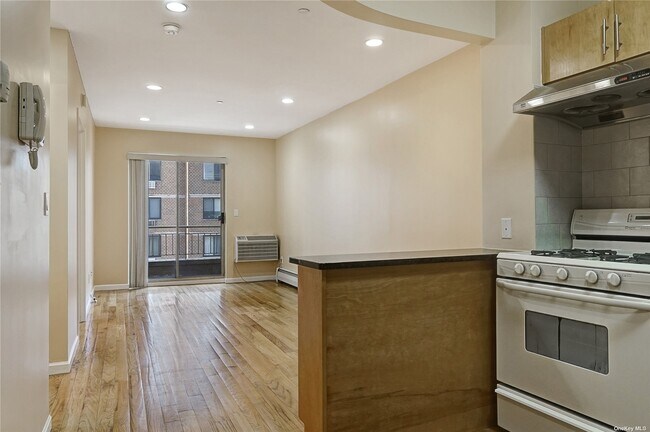 Foto del edificio - 38-22 147th St