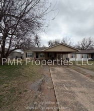 Building Photo - 1404 NW Andrews Ave