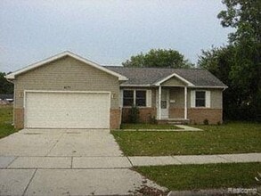Building Photo - 4171 Springhill Ave