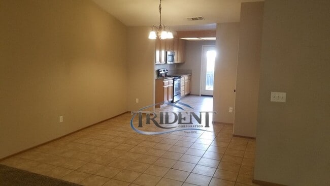 Building Photo - 1019 Arbor Dr