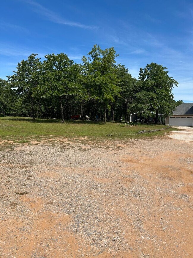 Foto del edificio - Spacious 4BR House in Guthrie