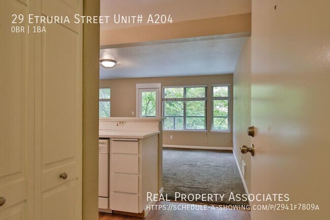 Building Photo - Awesome studio condo - walk to Fremont