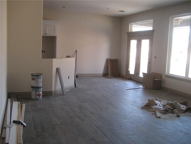 Building Photo - 2433 Santa Monica St