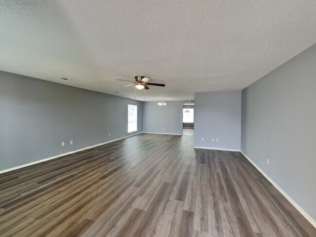Foto del edificio - 12832 Dove Field Ln