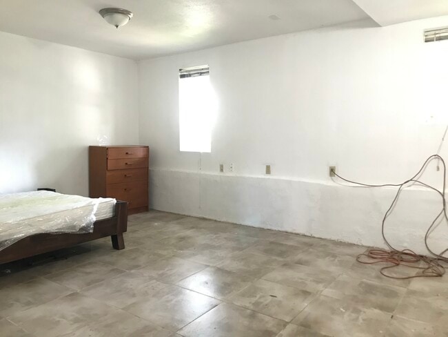 Building Photo - 1402 High St