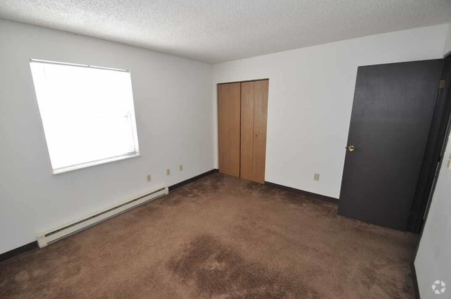 Bedroom - Twin Oaks Apartments
