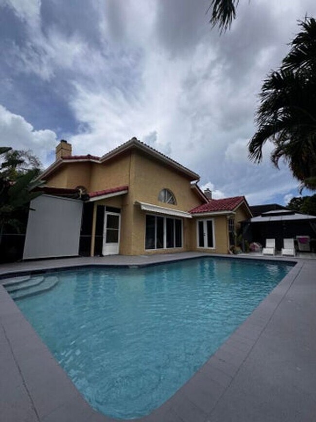 Foto del edificio - 10302 Buena Ventura Dr