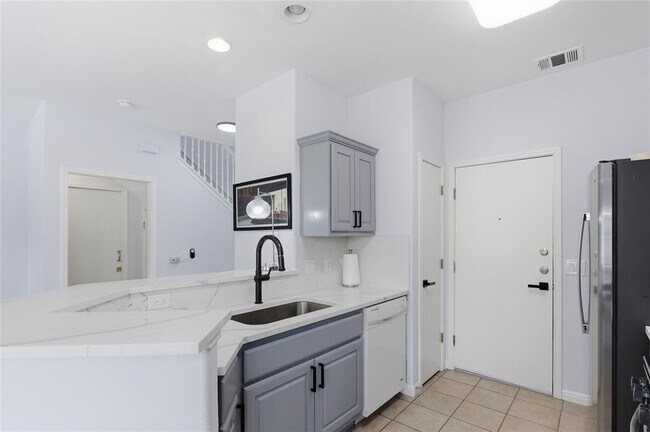 Foto del edificio - 7510 Lazy Creek Dr