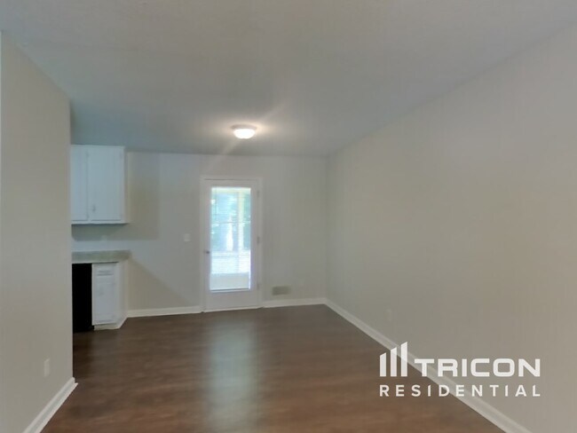 Foto del edificio - 1025 Brenton Dr NW