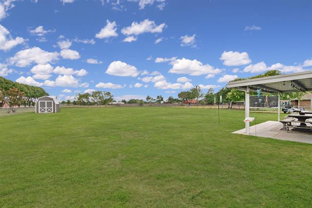 Foto principal - 8510 Liberty Grove Rd