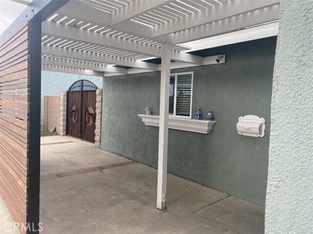 Building Photo - 5591 Vallecito Ave