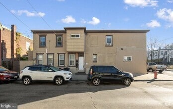 Building Photo - 4971 Kershaw St