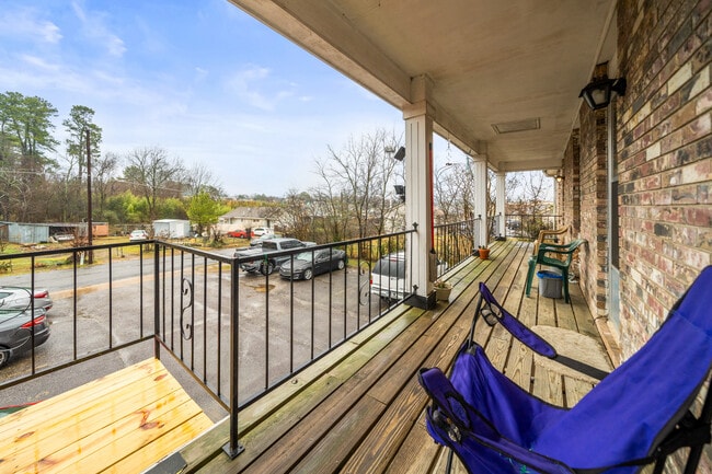 Building Photo - 116 Manor Cir
