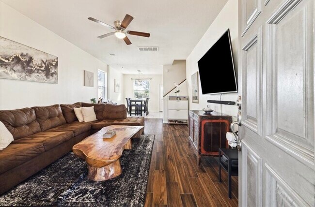 Foto del edificio - 10422 Lyndon Meadows Dr