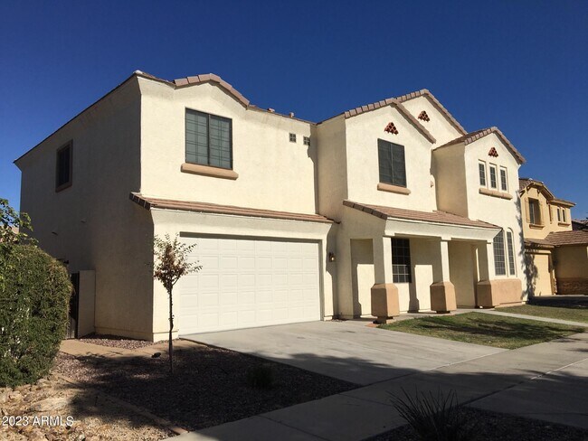 Foto del edificio - 13592 W Gelding Dr