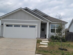 Building Photo - 406 Watercourse Wy