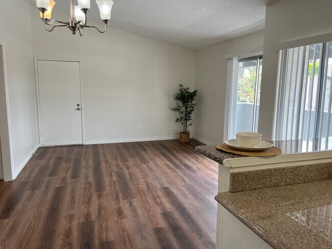 Living room - 15333 Gundry Ave