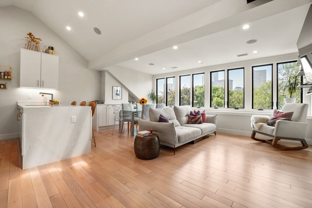 Foto principal - 613 Tremont St