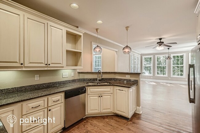 Building Photo - 160 Longwood Lane, Newnan, GA, 30263