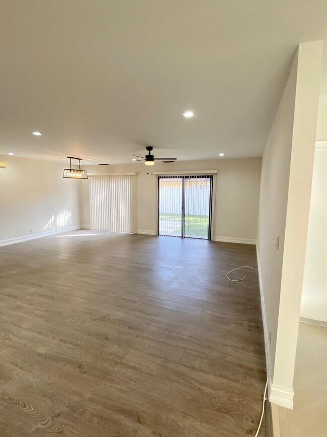 Foto del edificio - 4073 NW 7th Pl